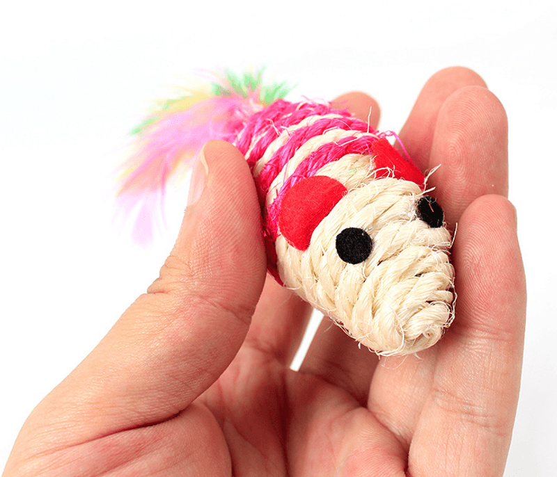 Lekemus med sisal til katt ca 7 cm