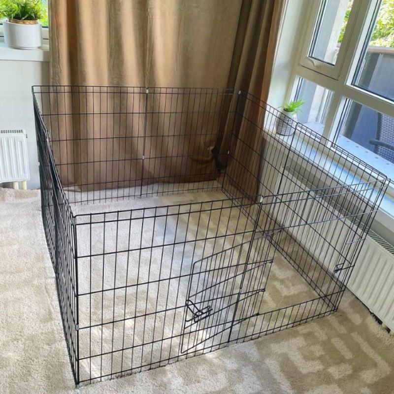 Hundegjerde til bruk inne og i hagen med  8 paneler - høyde 76 cm